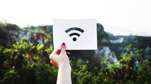 cropped How To Boost a Weak WiFi Signal Title Image.jpg.optimal